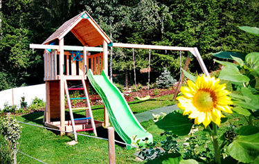 Nejen u našich apartmánů ale i všude v okolí Lipna naleznete spoustu zážitků, ze kterých budou nejen děti nadšené