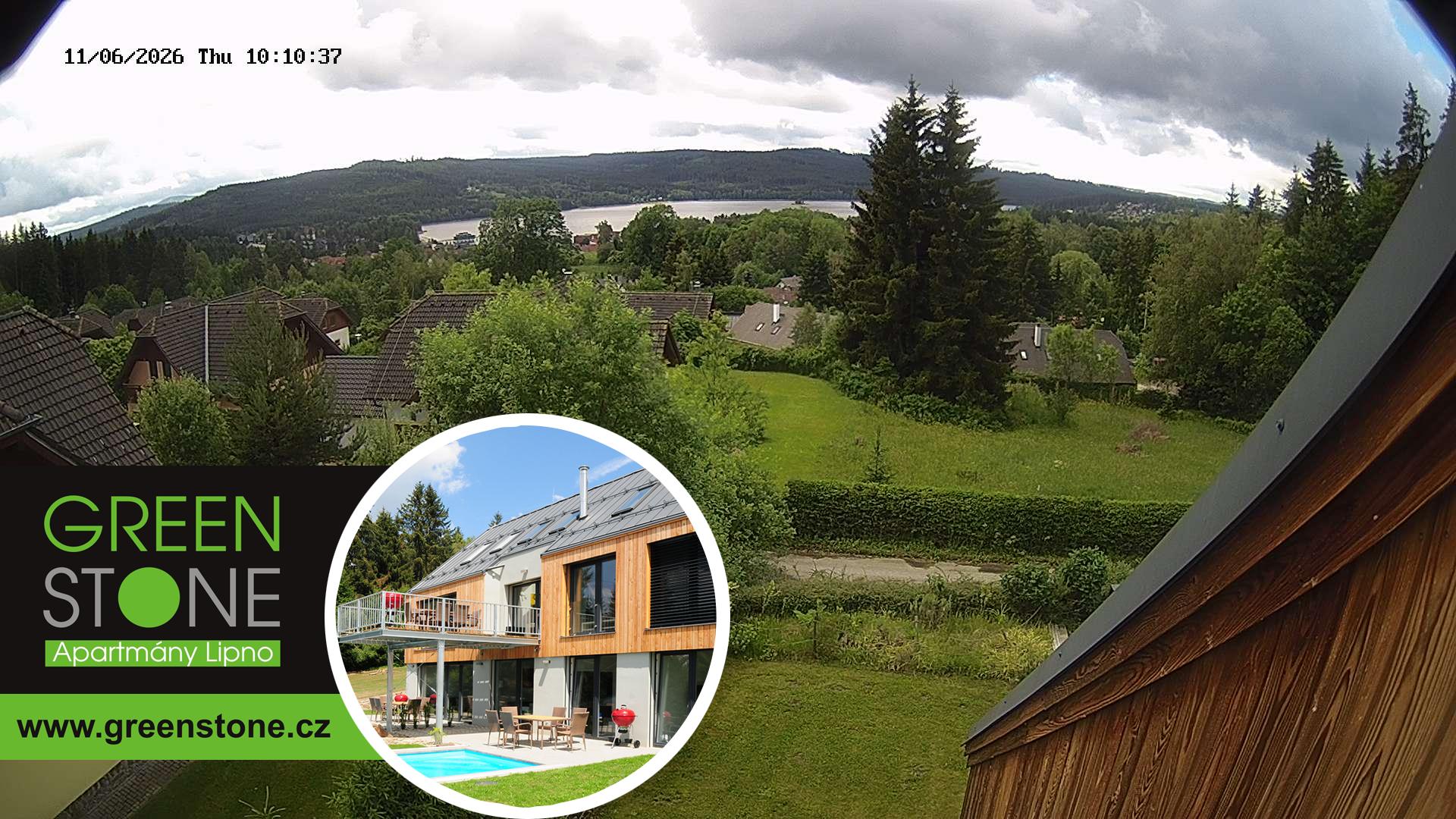 Aktuální záběr z kamery umístěné na našem apartmánovém domě Green Stone Lipno